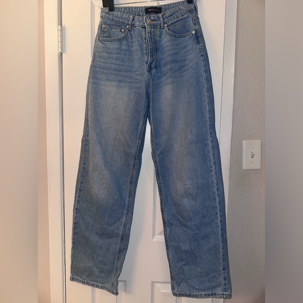 High rise straight leg vintage bid blue jeans brand White Fox  cute cherry logo